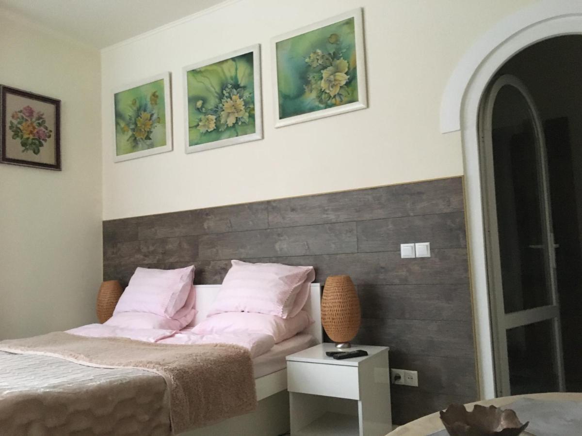 Chokolate Apartment Lviv Bagian luar foto